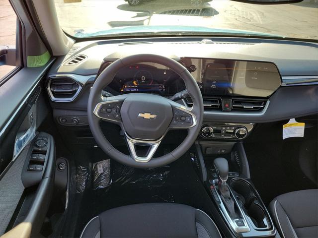 new 2025 Chevrolet TrailBlazer car, priced at $28,495
