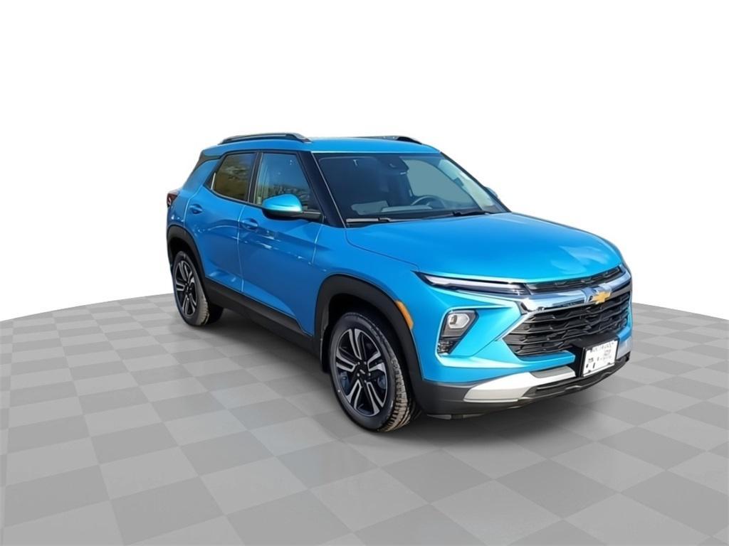 new 2025 Chevrolet TrailBlazer car, priced at $28,495