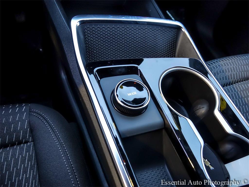 new 2026 Chevrolet Equinox car, priced at $27,495