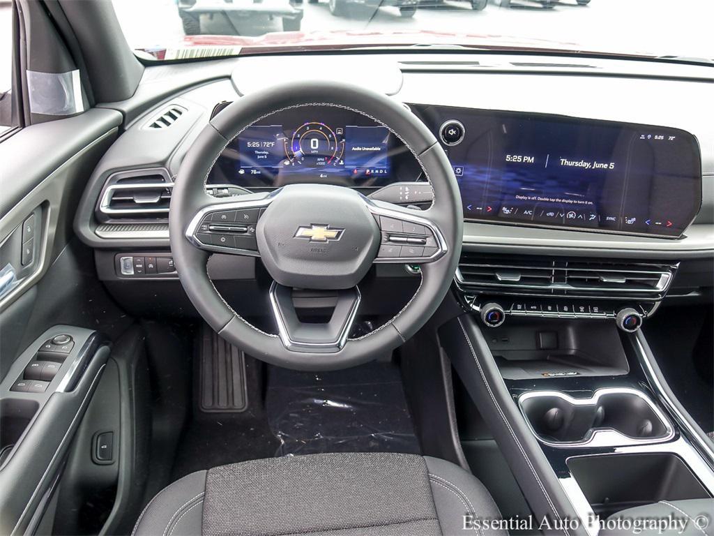 new 2025 Chevrolet Traverse car, priced at $37,995