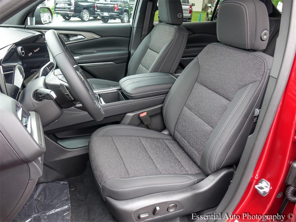 new 2025 Chevrolet Traverse car, priced at $37,995