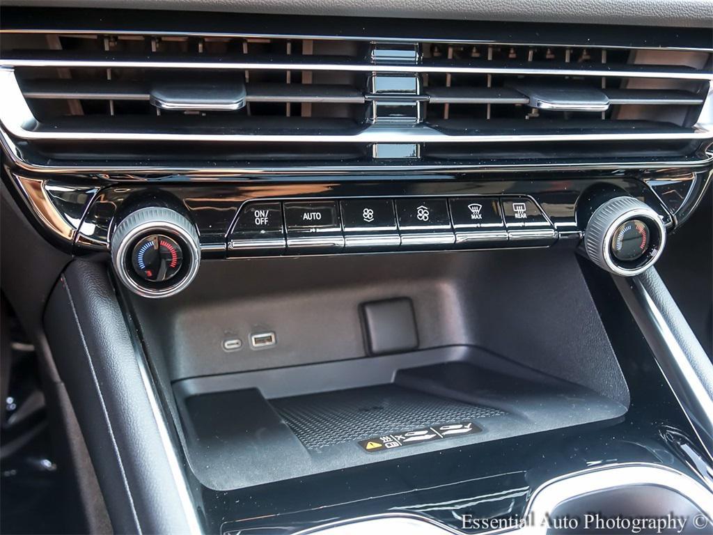 new 2026 Chevrolet Traverse car, priced at $59,580