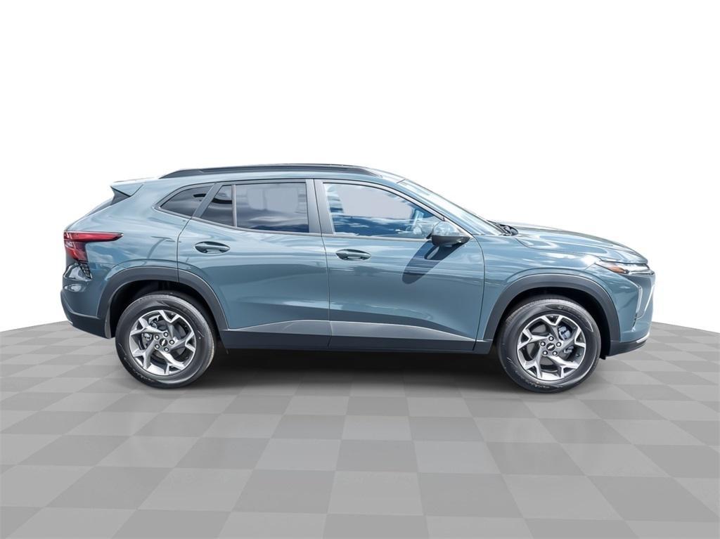 new 2025 Chevrolet Trax car, priced at $23,495