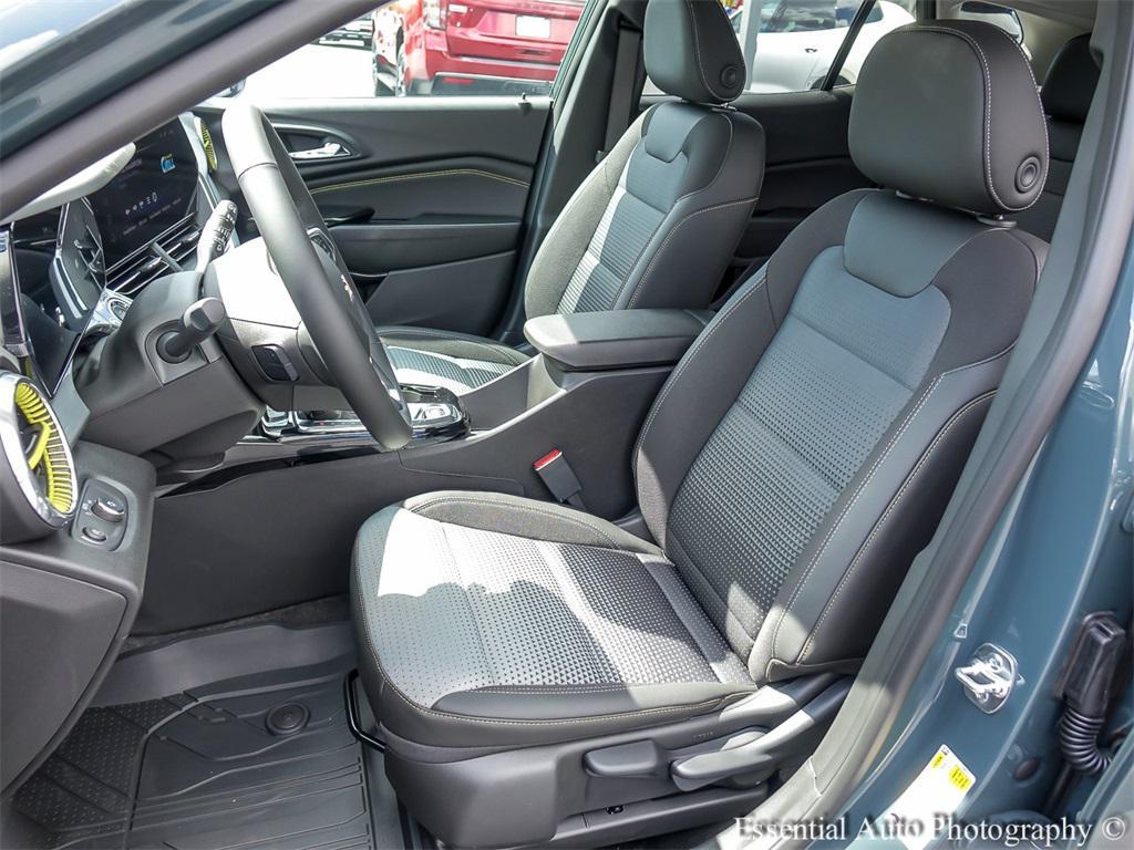 new 2025 Chevrolet Trax car, priced at $23,495