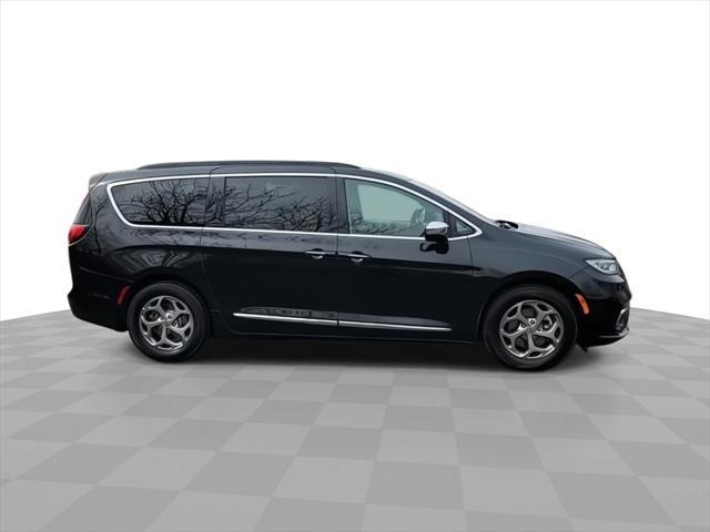 used 2023 Chrysler Pacifica car, priced at $29,995