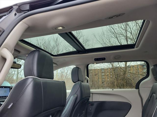 used 2023 Chrysler Pacifica car, priced at $29,995