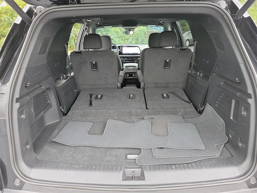 used 2025 Chevrolet Traverse car, priced at $38,491