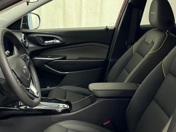 new 2025 Chevrolet Trax car, priced at $26,495