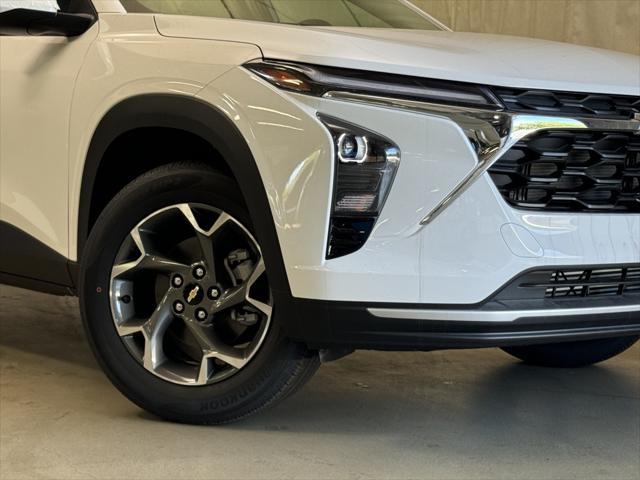 new 2025 Chevrolet Trax car, priced at $21,995