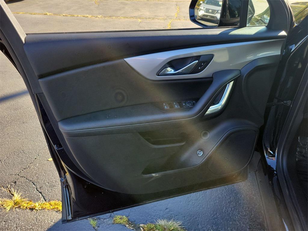 used 2024 Chevrolet Blazer car, priced at $31,990