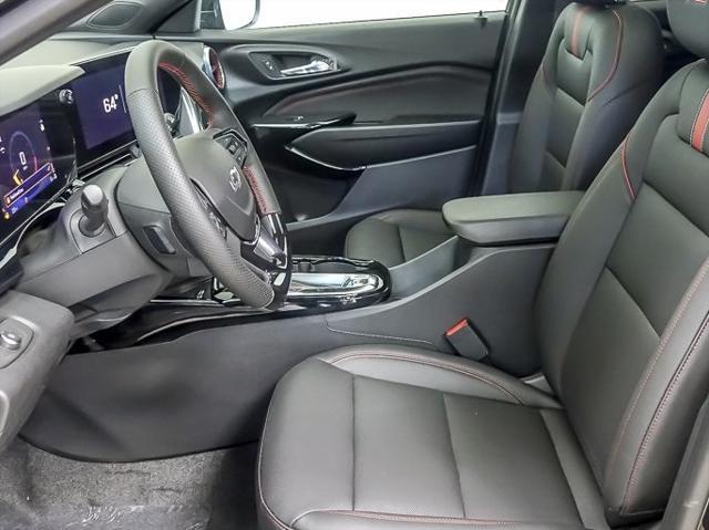 new 2025 Chevrolet Trax car, priced at $25,995