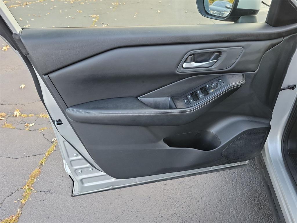 used 2024 Nissan Rogue car, priced at $21,991