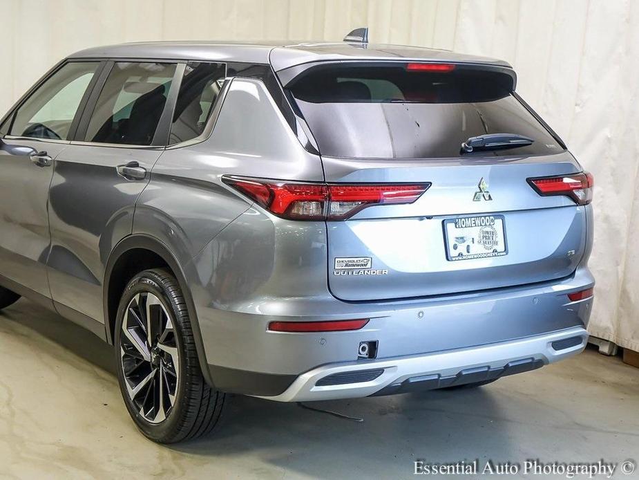 used 2023 Mitsubishi Outlander car, priced at $27,105