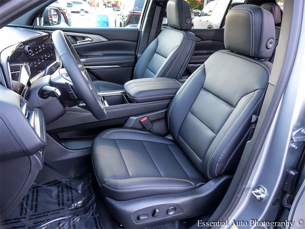 new 2026 Chevrolet Traverse car, priced at $44,495