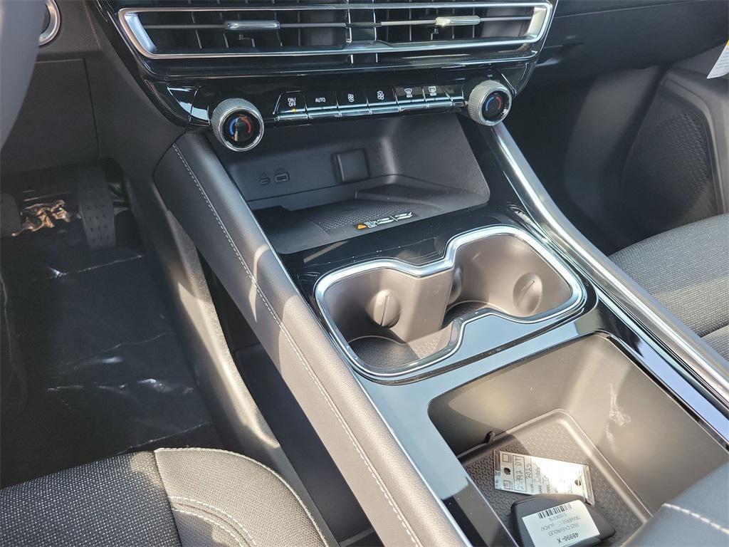 new 2025 Chevrolet Traverse car, priced at $43,446