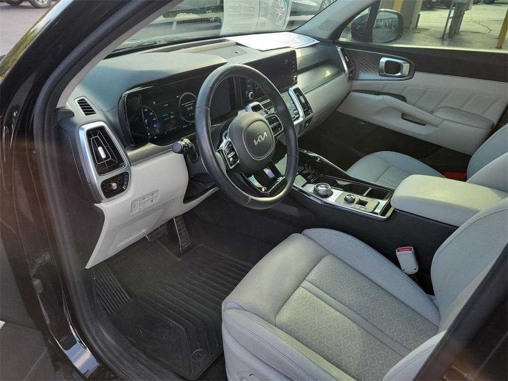 used 2022 Kia Sorento Plug-In Hybrid car, priced at $31,991