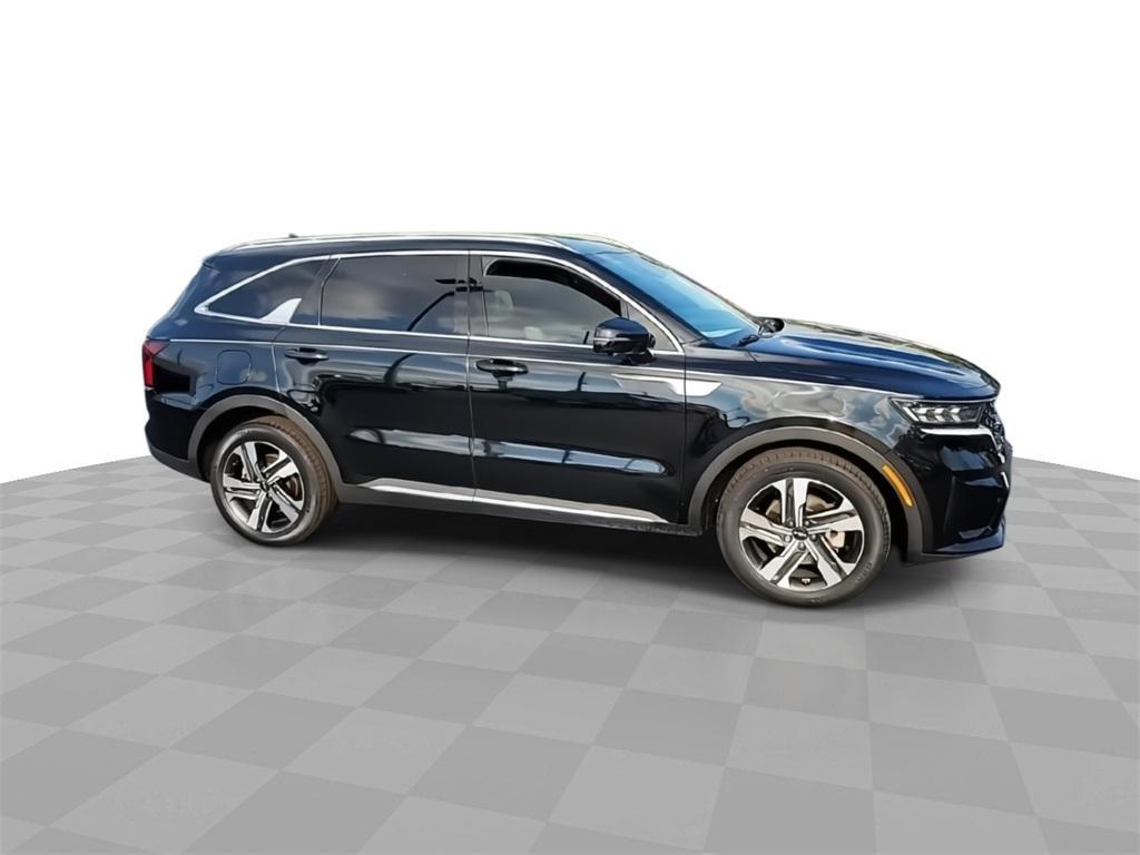 used 2022 Kia Sorento Plug-In Hybrid car, priced at $31,491