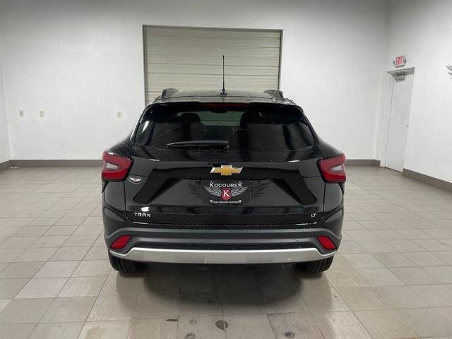 new 2025 Chevrolet Trax car, priced at $23,985