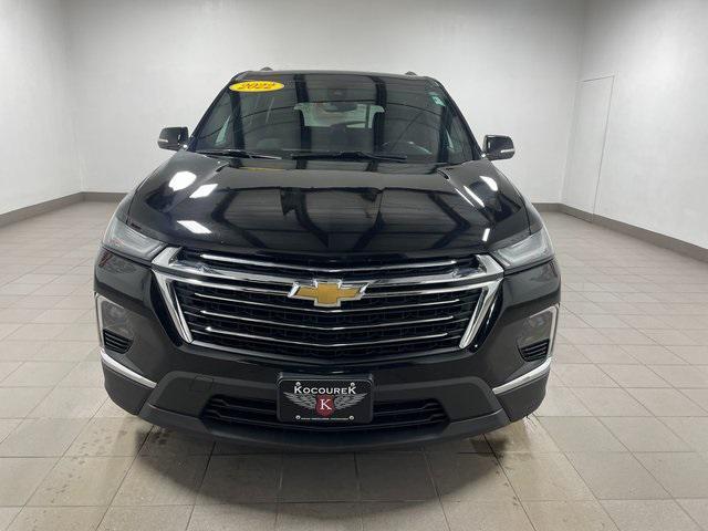 used 2022 Chevrolet Traverse car, priced at $29,549