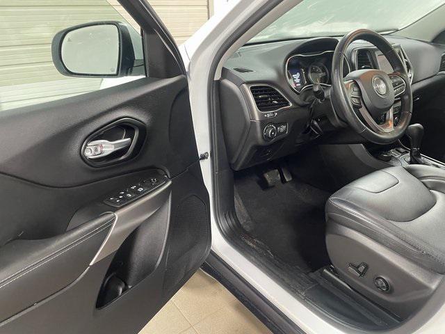 used 2021 Jeep Cherokee car, priced at $25,221