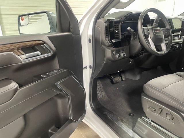 used 2023 GMC Sierra 1500 car, priced at $41,207