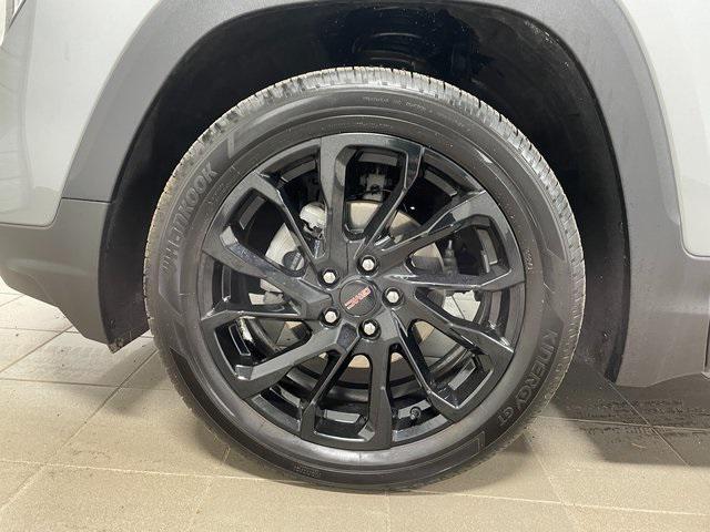 used 2024 GMC Terrain car, priced at $25,918