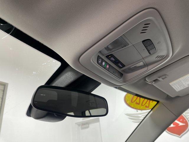 used 2020 Chevrolet Traverse car, priced at $23,202