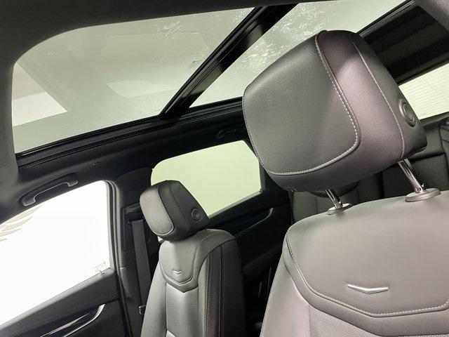 used 2022 Cadillac XT5 car, priced at $33,543