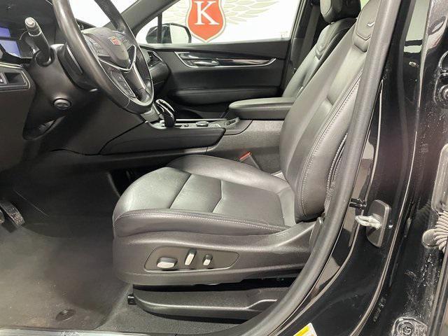 used 2022 Cadillac XT5 car, priced at $33,543