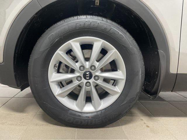 used 2019 Kia Sorento car, priced at $17,284