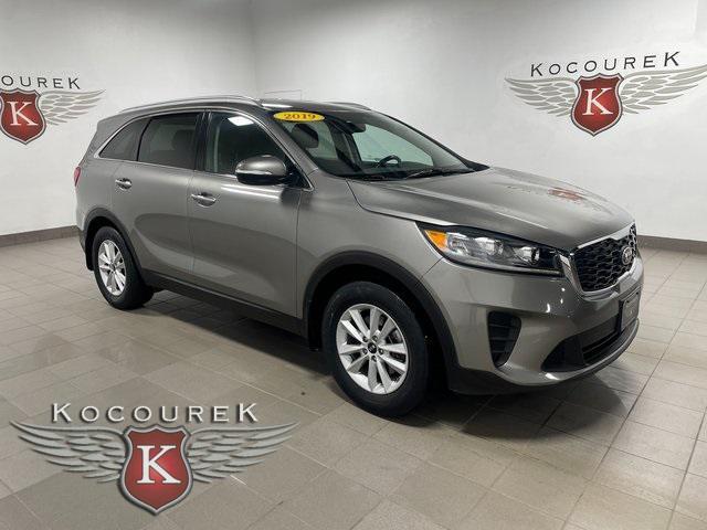 used 2019 Kia Sorento car, priced at $17,284