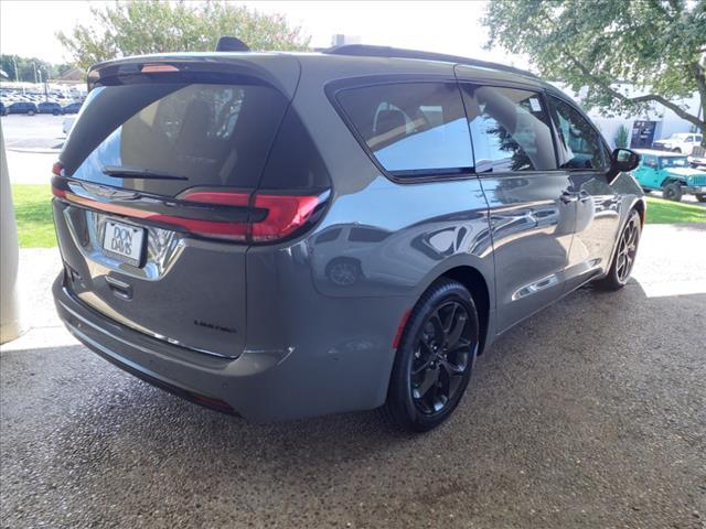 new 2024 Chrysler Pacifica car, priced at $52,300