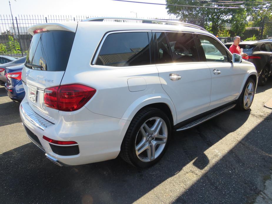 used 2015 Mercedes-Benz GL-Class car, priced at $18,900