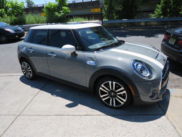 used 2021 MINI Hardtop car, priced at $16,500