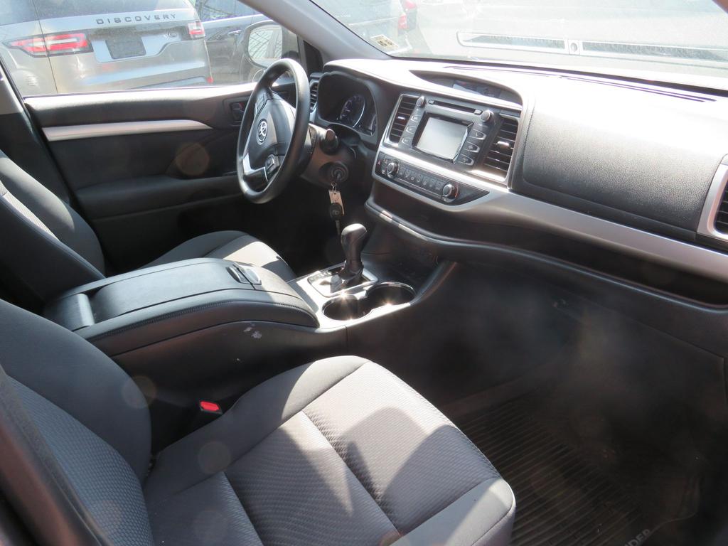 used 2019 Toyota Highlander car, priced at $19,400