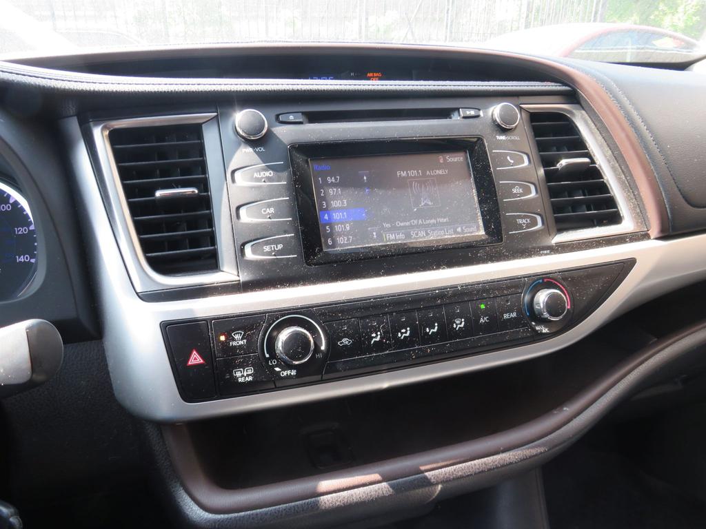 used 2019 Toyota Highlander car, priced at $19,400