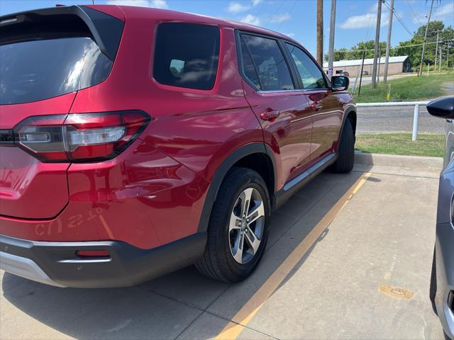 used 2023 Honda Pilot car, priced at $32,984