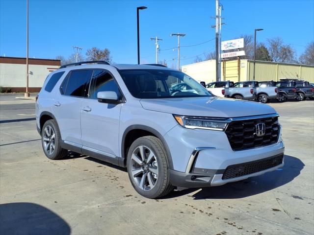 new 2025 Honda Pilot car, priced at $49,350