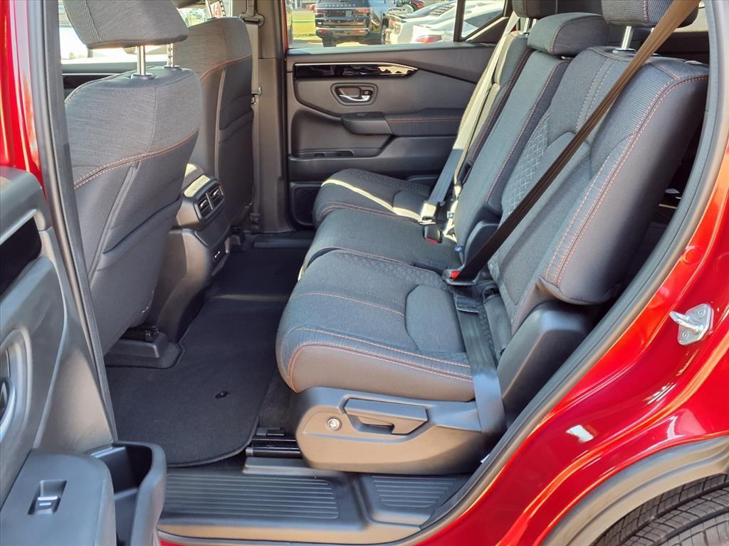 new 2025 Honda Pilot car, priced at $44,250
