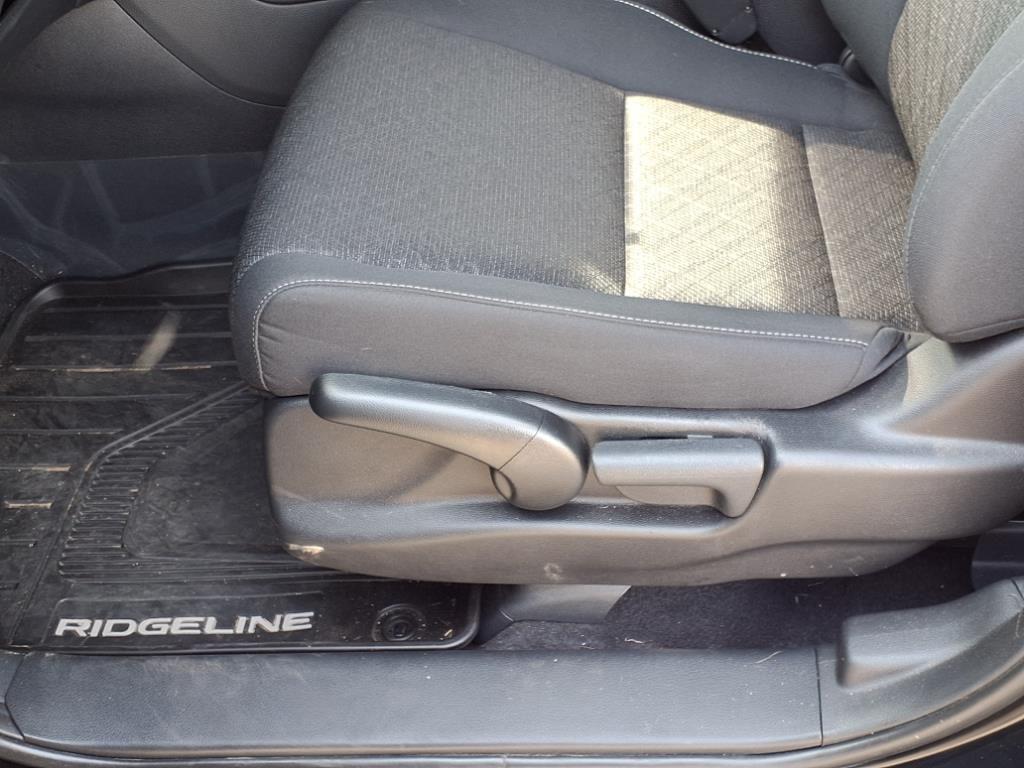 used 2025 Honda Ridgeline car, priced at $33,939
