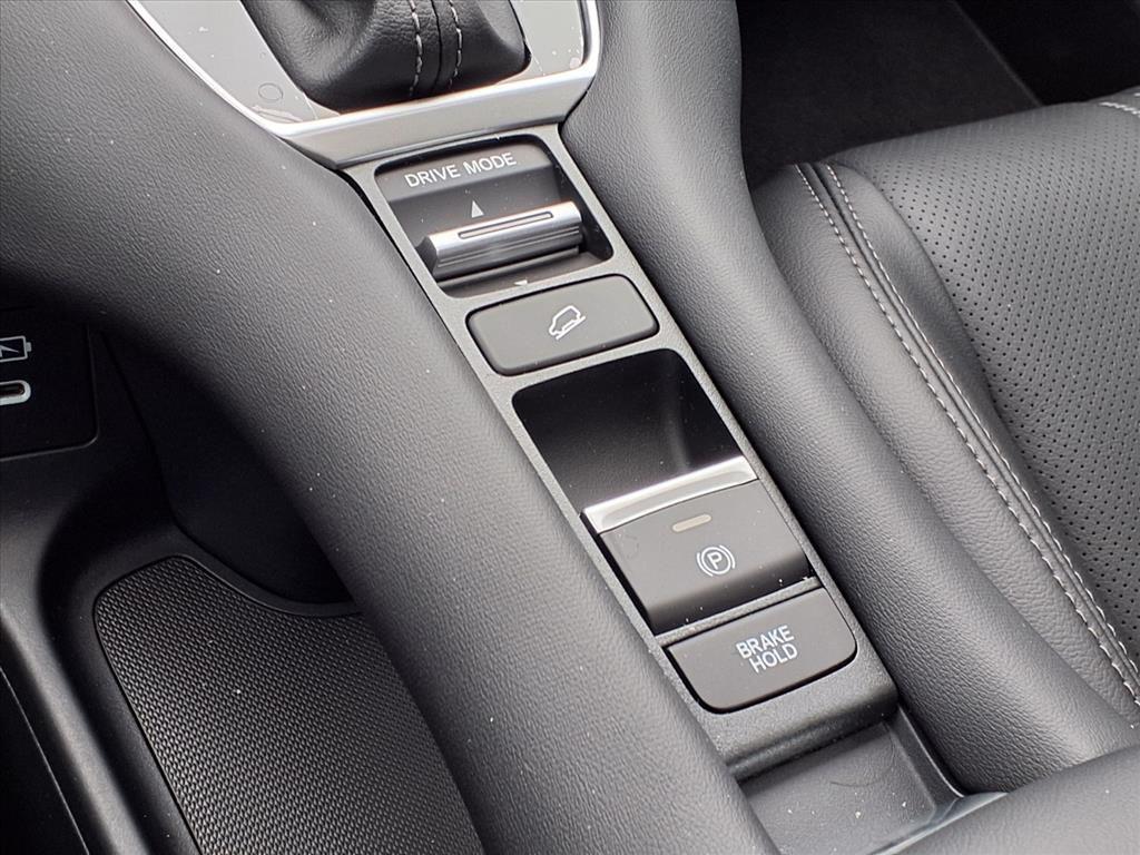 new 2026 Honda HR-V car, priced at $31,445