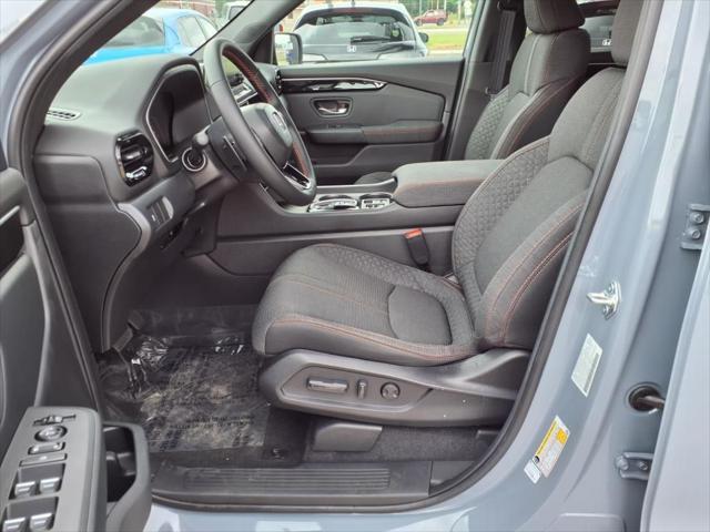 new 2025 Honda Pilot car, priced at $42,105