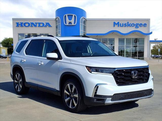 new 2025 Honda Pilot car, priced at $49,405