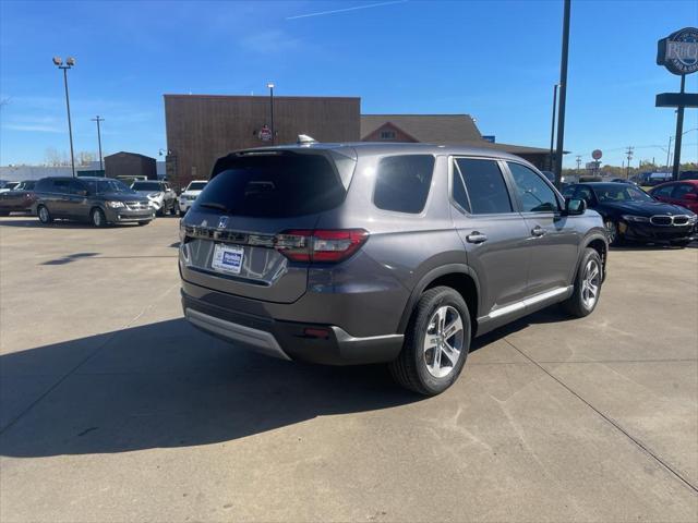 new 2025 Honda Pilot car, priced at $44,895