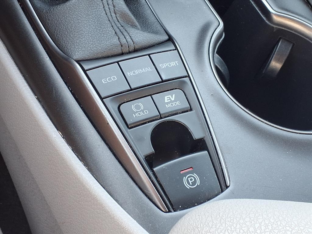 used 2024 Toyota Camry Hybrid car, priced at $27,495