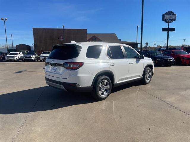 new 2025 Honda Pilot car, priced at $45,350