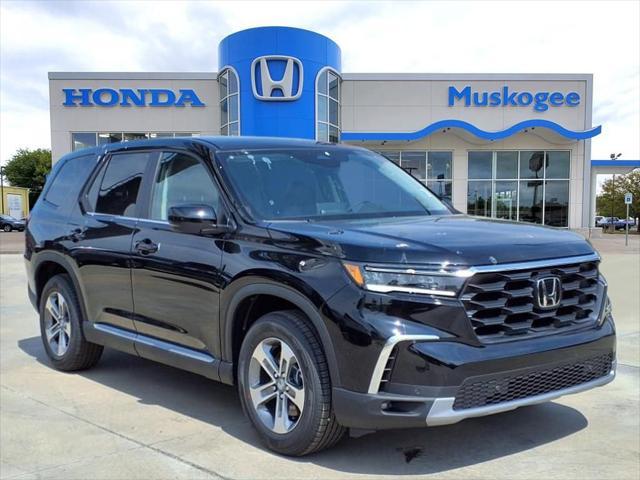 new 2025 Honda Pilot car, priced at $45,680