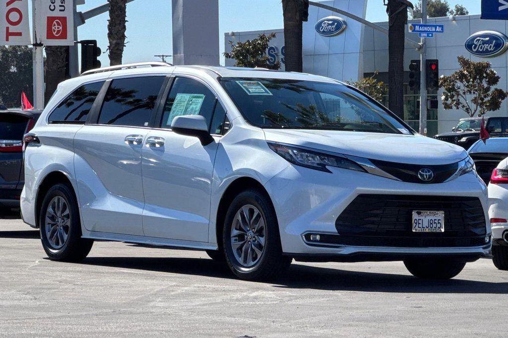 used 2023 Toyota Sienna car, priced at $39,333