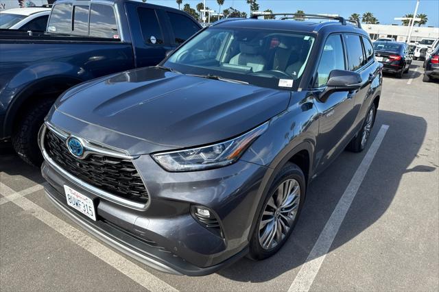 used 2021 Toyota Highlander Hybrid car, priced at $38,988