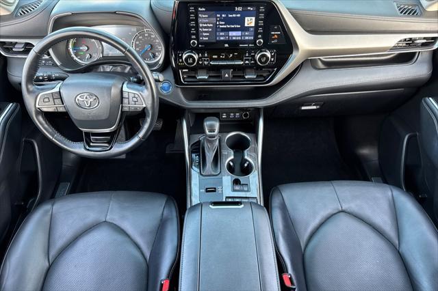 used 2022 Toyota Highlander Hybrid car, priced at $45,301